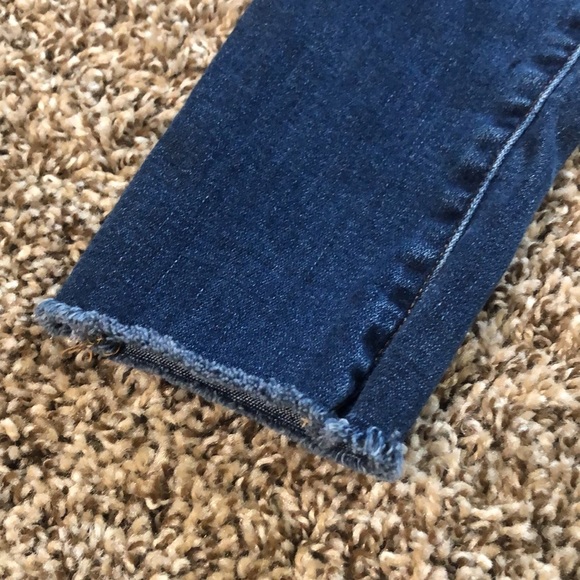 American Eagle Super High Rise Super Stretch Jeans - Picture 6 of 14